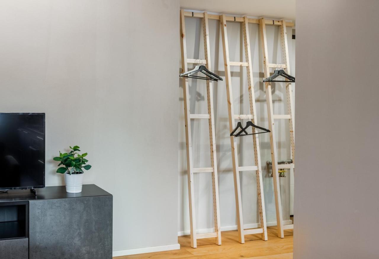 Ferienwohnung Joivy Charming Flat With Desk Mailand Exterior foto